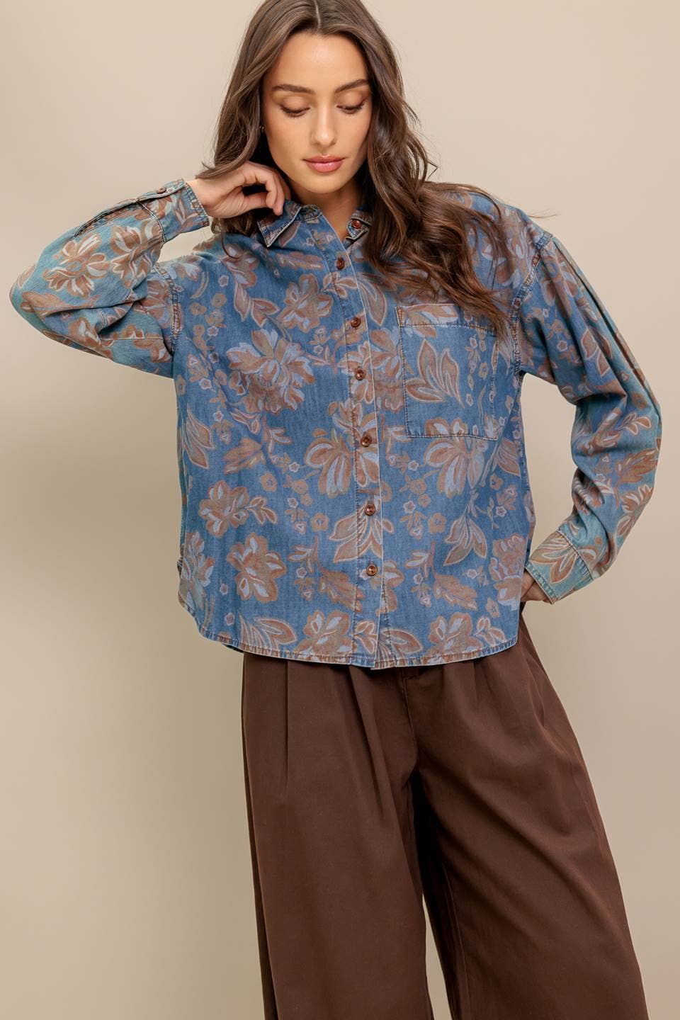 A washed printed lightweight denim top - IT13275