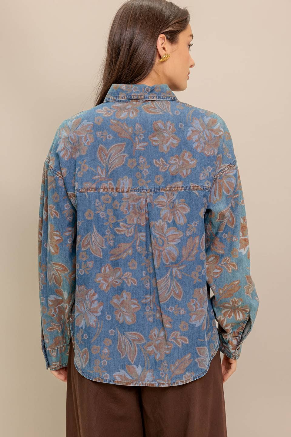 A washed printed lightweight denim top - IT13275