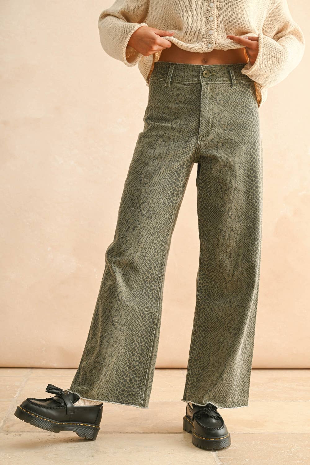 SNAKE PRINT PANTS