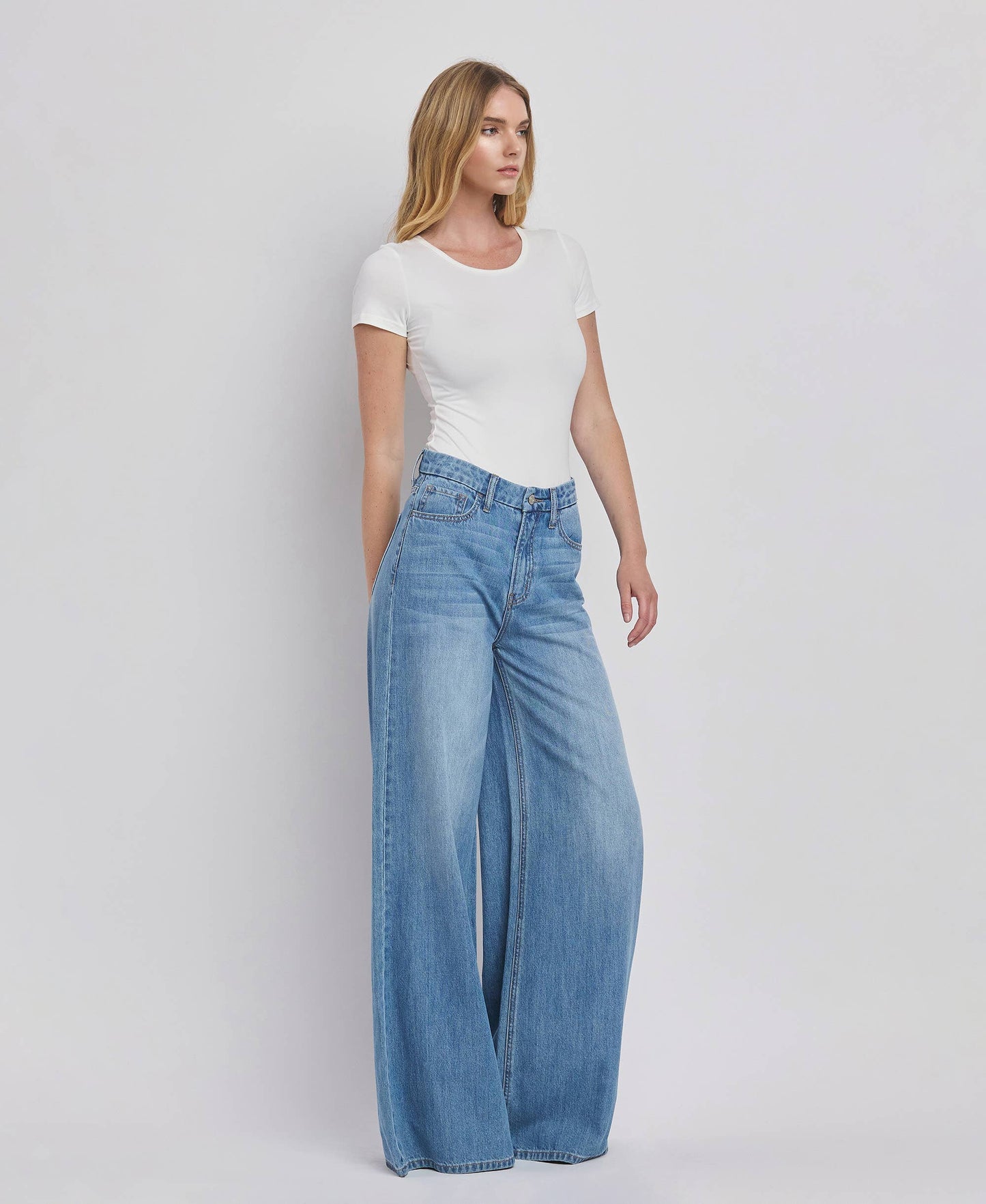 SUPER HIGH RISE WIDE LEG JEANS