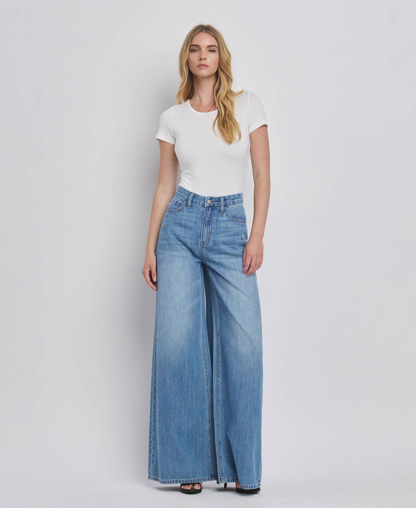 SUPER HIGH RISE WIDE LEG JEANS