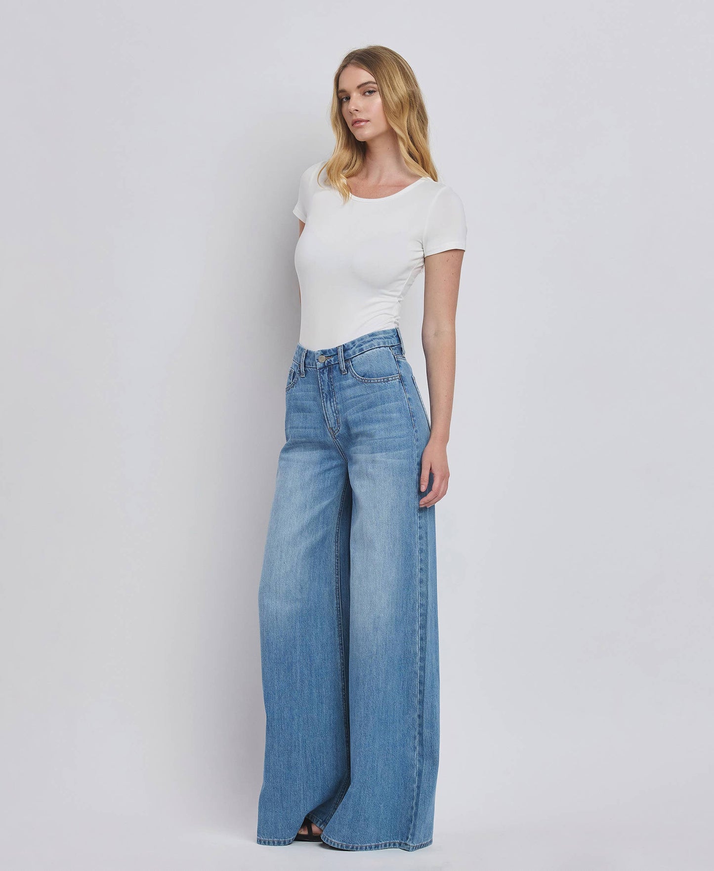 SUPER HIGH RISE WIDE LEG JEANS