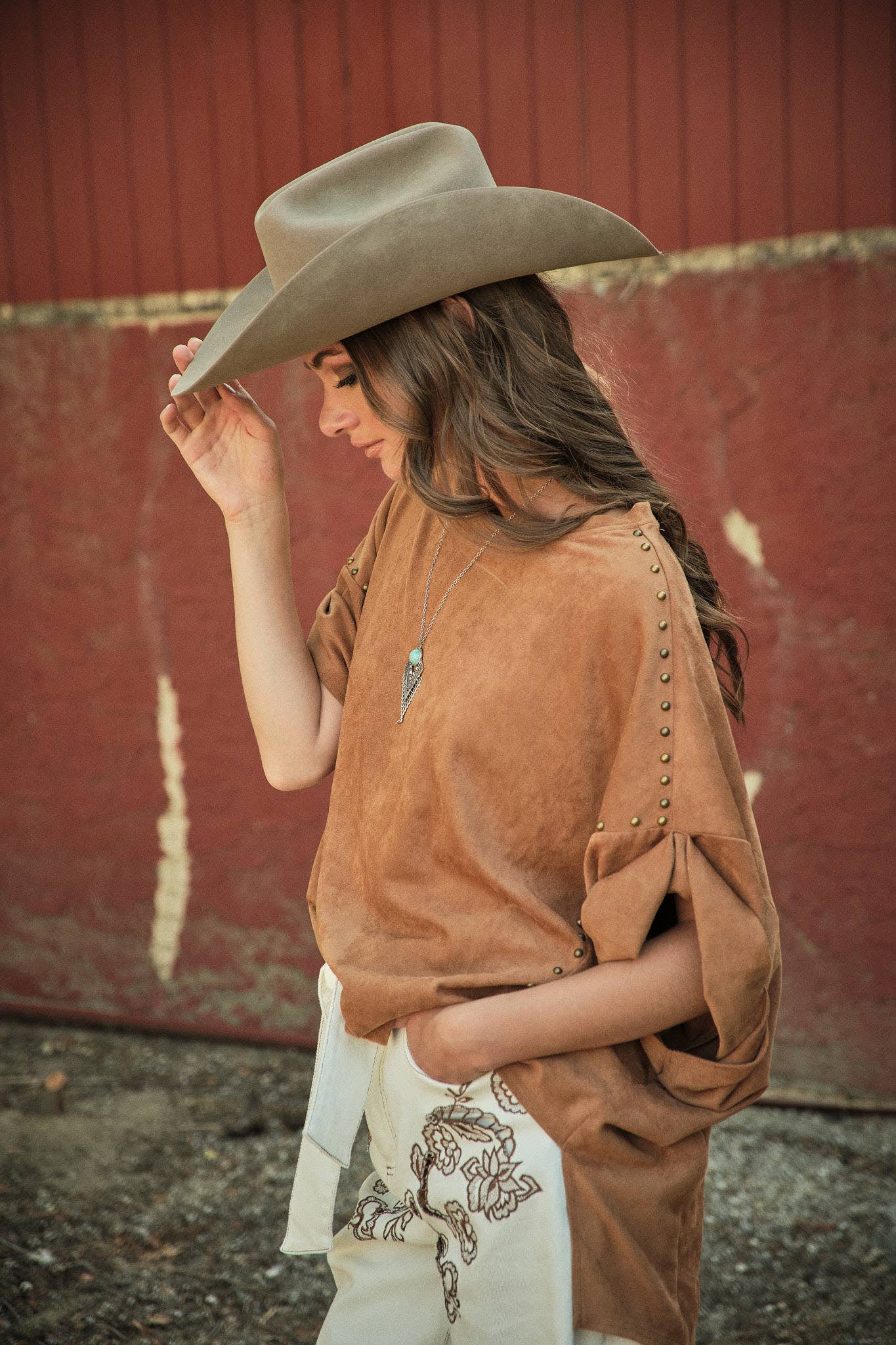 33156T - Studded High Low Oversized Tee